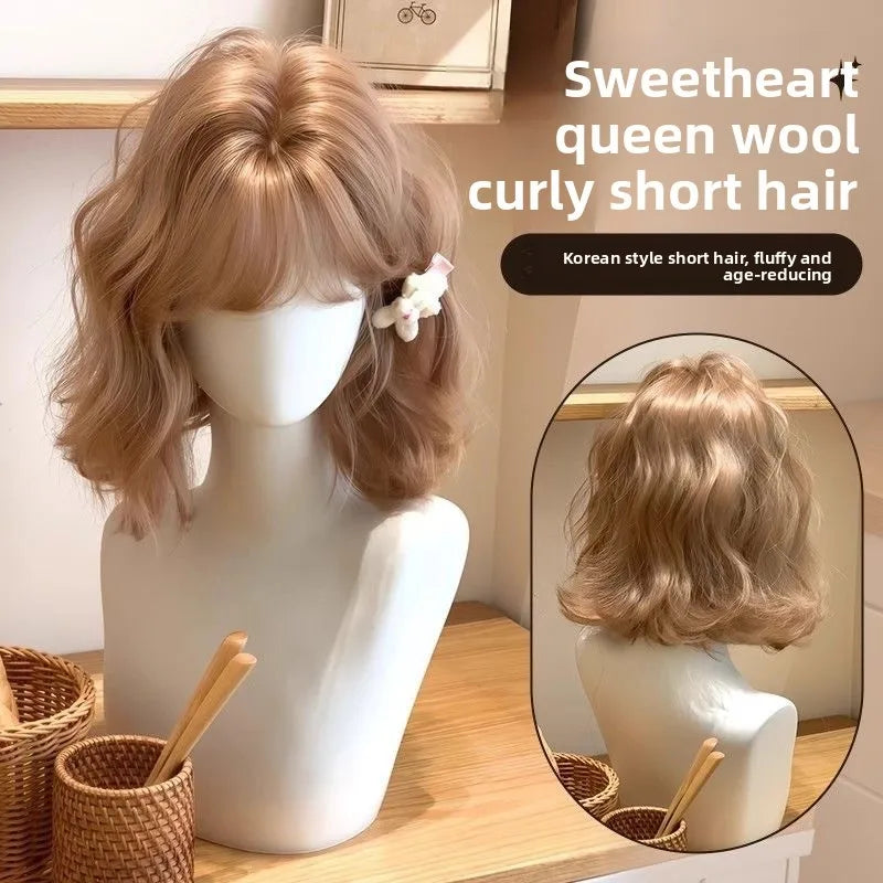 Short Wavy Cosplay Lolita Wigs With Bangs Champagne Gold Bob Synthetic Hair Wigs For Women Heat Resistant Cute And Natural